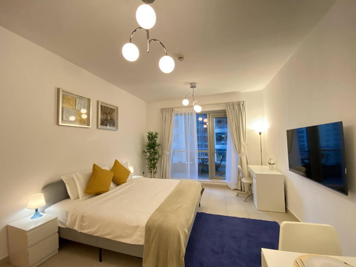 Lux Bnb Studio Downtown Fountain View Dubai Exterior foto