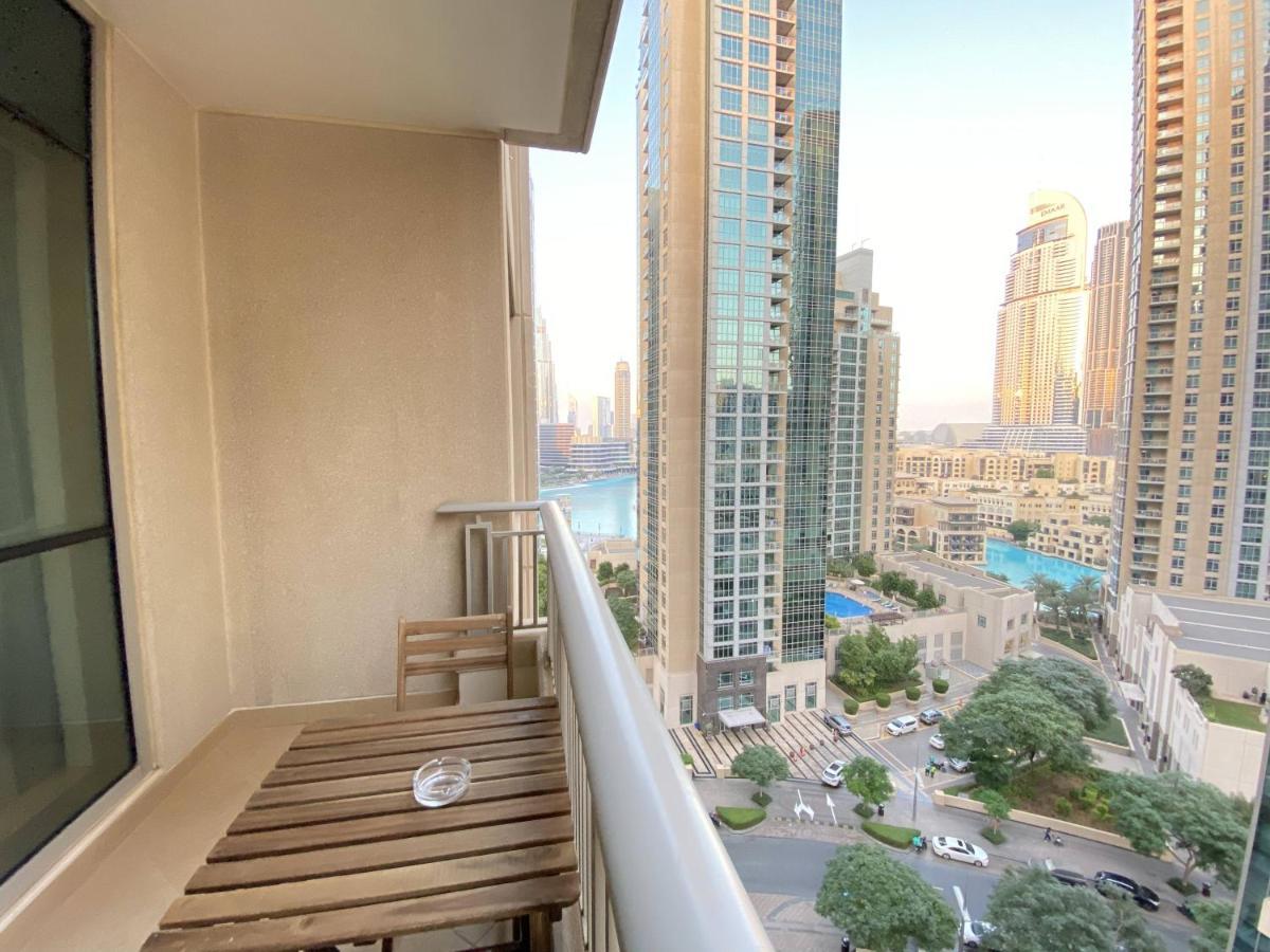 Lux Bnb Studio Downtown Fountain View Dubai Exterior foto